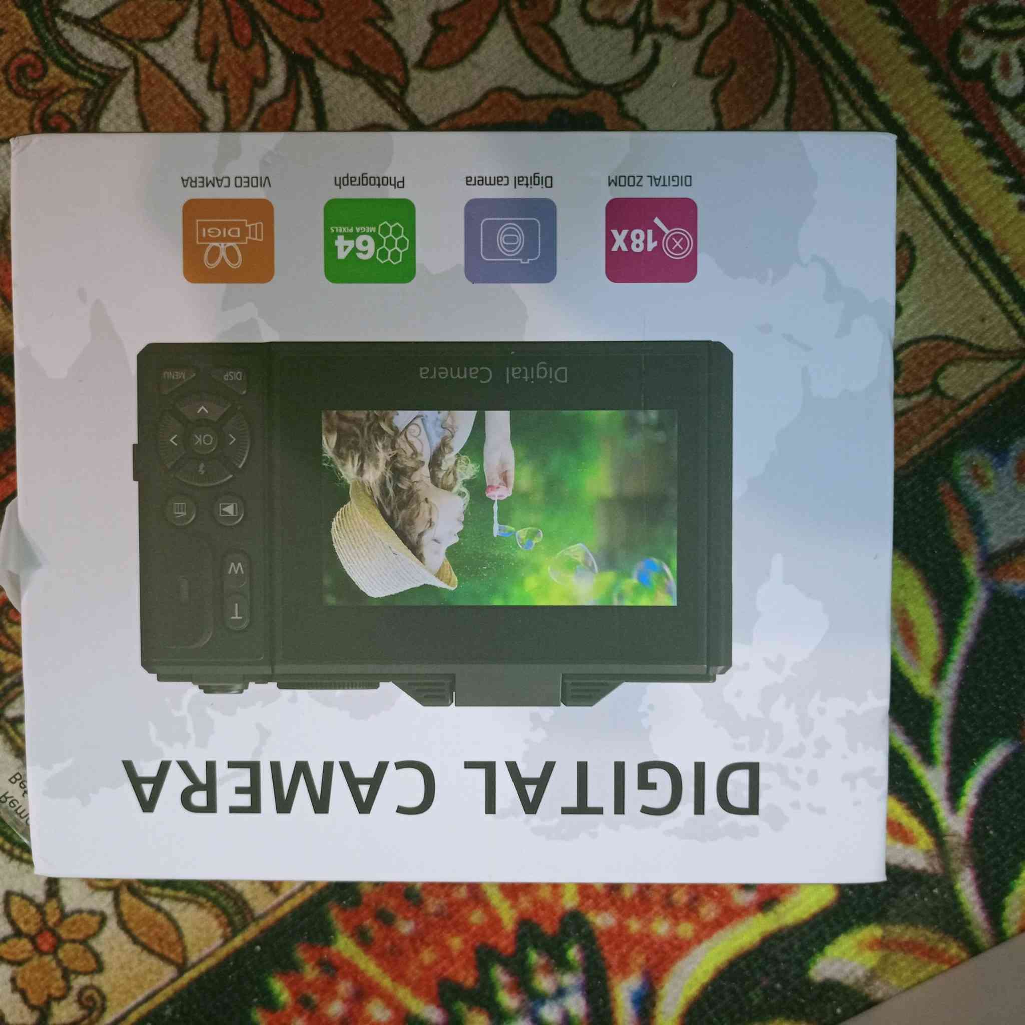 السلام عليكم كاميرا تصوير جديده بالكرتونه للبيع اللي يحب يتواصل على هذا الرقم ***********
