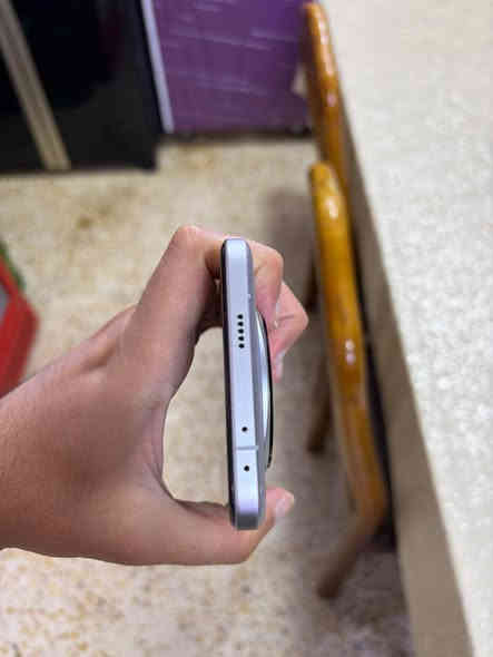 السلام عليكم
للبيع ☃️ هاتف HONOR MAJIC7 Pro
ذاكرة 512GB 🤖
مثل ما موضح بالصور، نظافة 100% ✅
يجي مع ملحقاته كاملة ( العلبة + الشاحنة 100w )
السعر 925 ألف 🎯 وبي مجال بسيط
عنواني بغداد - السيدية
للاستفسار اتصل فقط على الرقم:
***********
