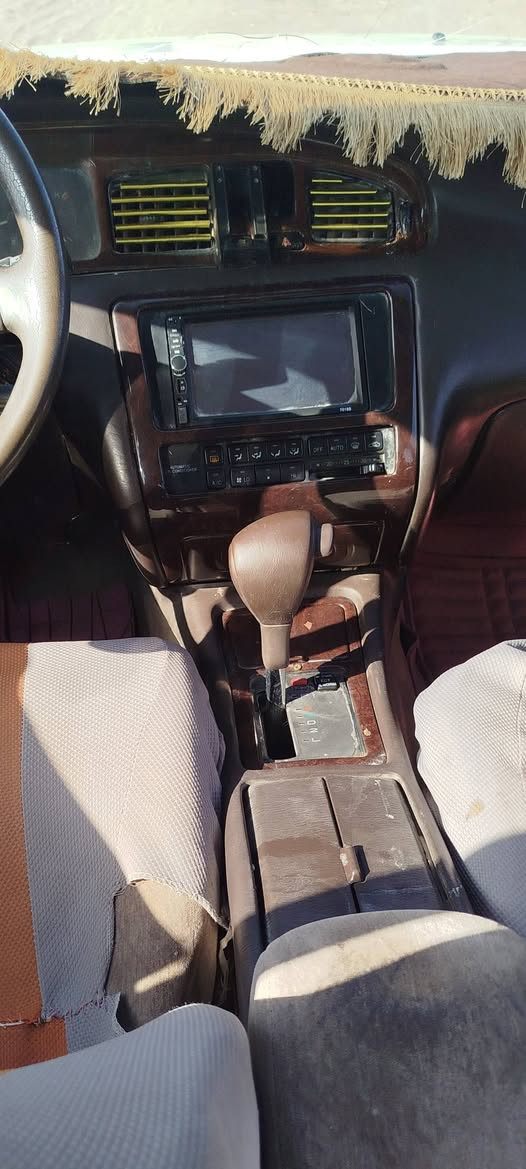 للبيع سياره بطه
كير ومكينه كفاله 
بصره قضاء المدينة 
السعر45
***********
