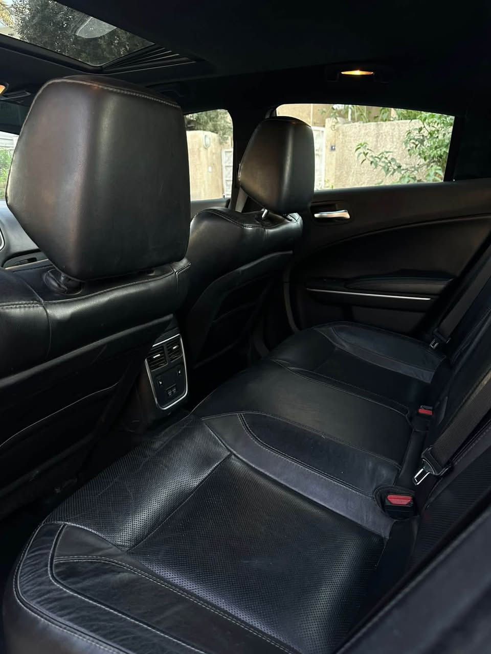 دوج جارجر 2020 SXT Plus لون اسود
كفالة عامة فول مواصفات 
رقم أربيل
هزه جديدة
تحويل أو وكالة
الحادث فقط جاملغ جهة السايق ومبدل نفس اللون موجود ب الصور
المواصفات:
فتحة سقف
رادار جانبي
داخل أبيض جلد
خزن ميموري
كشنات تدفئه تبريد أمامي وخلفي
شاشة كبيرة كاربلي
حساسات خلفية
تحكمات ستيرن
ستيرن هيتر
كشنات أمامية كهرباء
منظومة زنون
ماشية 74
السيارة كاملة ومكملة
ما بيها أي نقص
حدادية، تخم تاير، تبريد كله جديد
المكان: بغداد

للاستفسار: ***********
