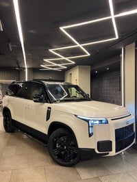 بلج إن هايبرد • ٦ مقاعد • ٢٣٥ كم كهرباء