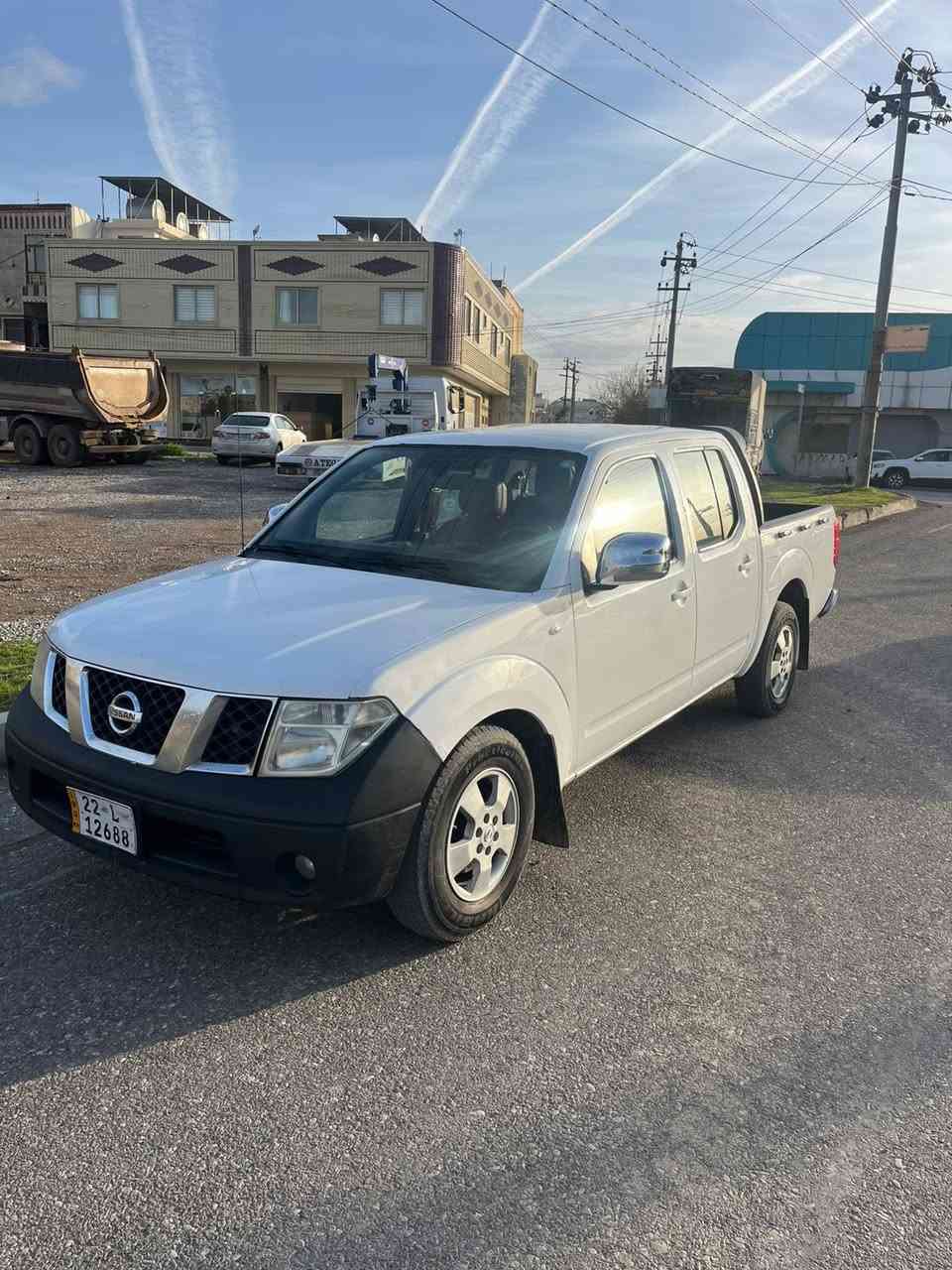 نيسان نيفارا2011
مكان السياره اربيل 
باب البدي صبغ 
بي كم مكان صغير بارد 
بي مكانات صبغ 
سعر 90 ورقه 
***********
