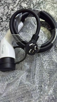 …. شاحن 16 امبير للبيع طول السلك 8 متر سعر 50 الف يوصلك لباب بيتك …. 0...