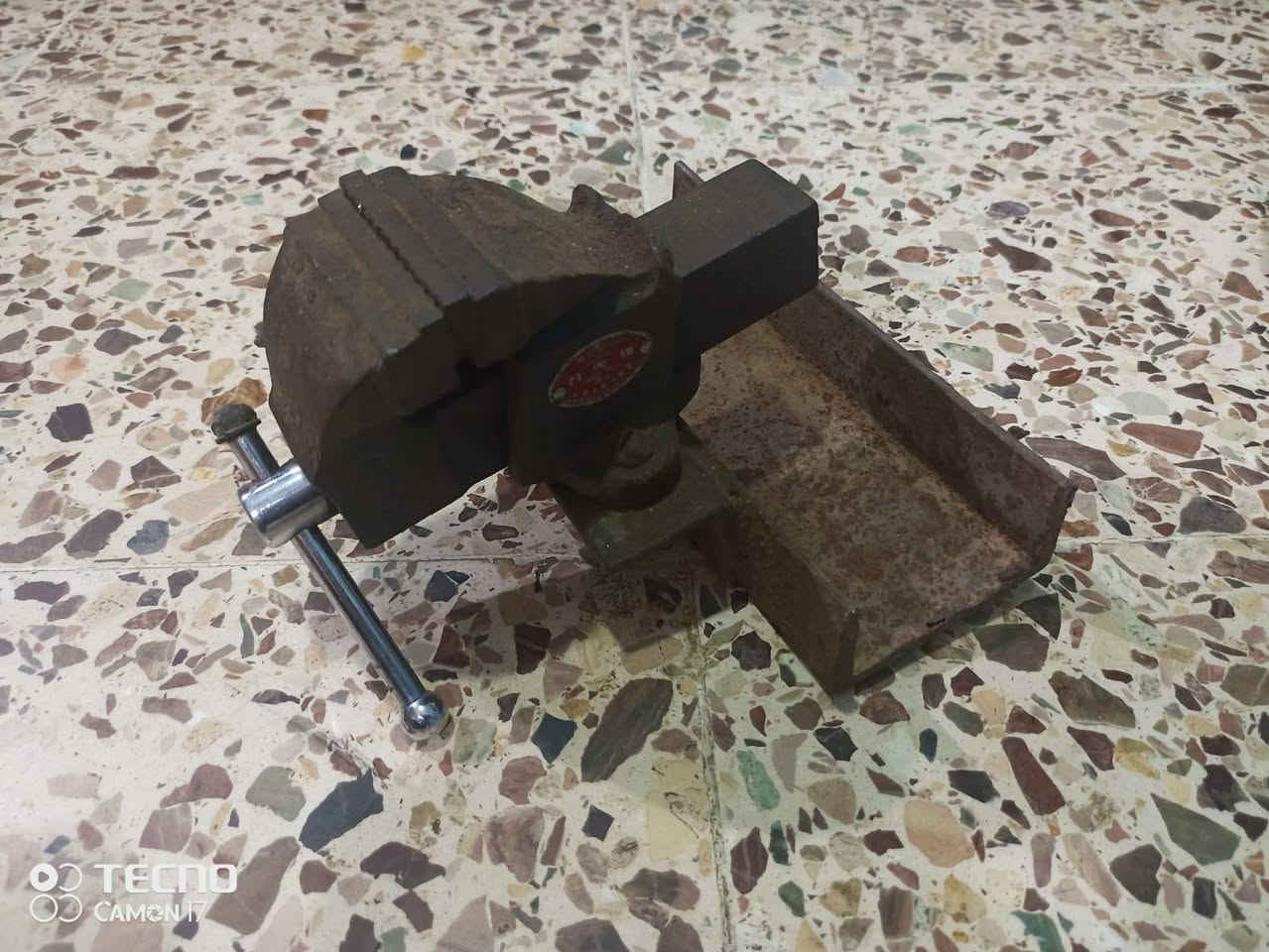 غراض للبيع كلمن وسعره وبيهن مجال
وهذه رقمي *********** بي واتساب
