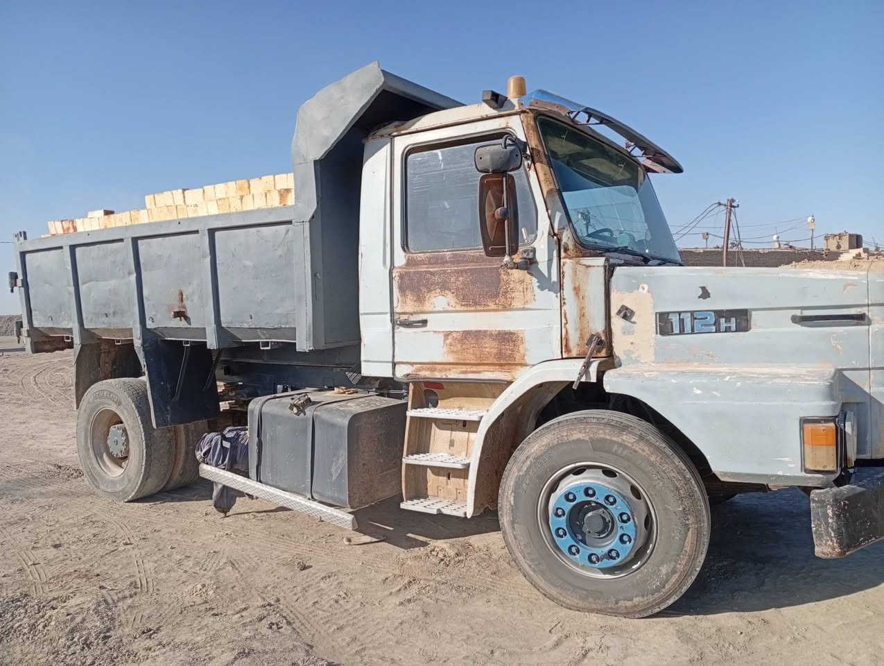 سلام عليكم سياره سكانيه 112 للبيع رقم سنويه جديد رقم انكليزي مكان سماوه ***********
