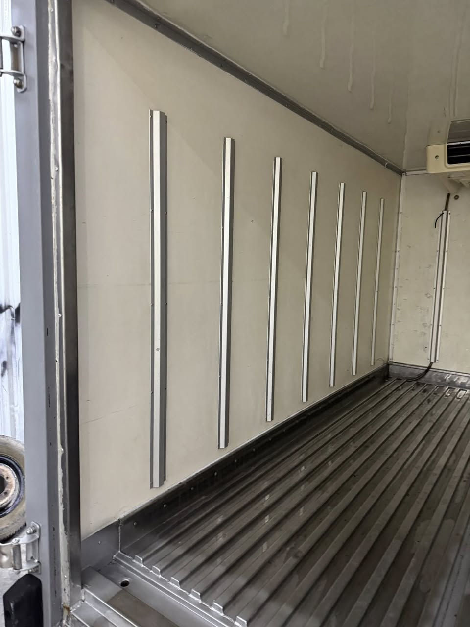 سلام عليكم كيا براد ابلادي 2016 تك كنمبريسر كفاله تبريد امامي خلفي حداديه صدر جديد تخم تاير جديد مكينه طك باكيت حلقتين رقم الاماني  عنوان بغداد ***********
