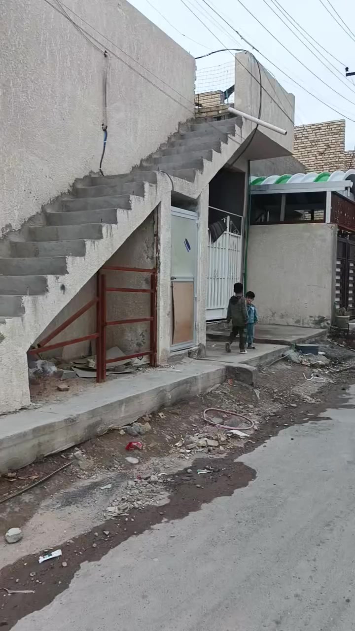 محلات +بيت تجارية شارع 40
لبيع مساحه 332 سعر 380 بيها مجال

رقم قطعه 27163

تصال ***********
