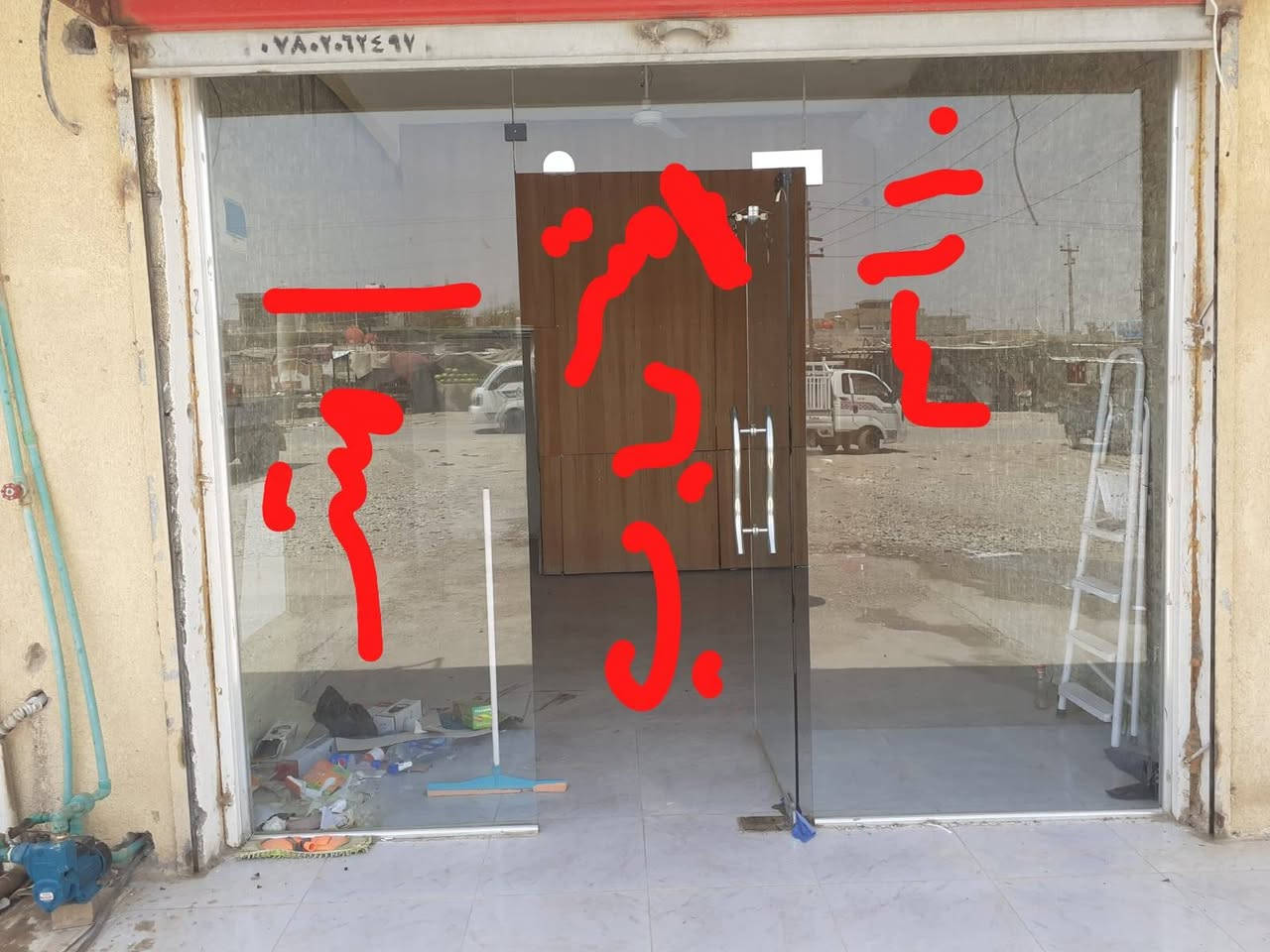 جام خانة  ( جام اصلي )
عرض 
١١٠ سم فردة  وباب ١م  و ١م فردة اخرى 
يعني عرض ٣١٠سم
والطول ستندر ما مكصوصة 
السعر ٢٥٠ مال بيع 
للاتصال ***********
