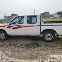 نيسان مویل • ٢٠٠٢ • شوين كلار