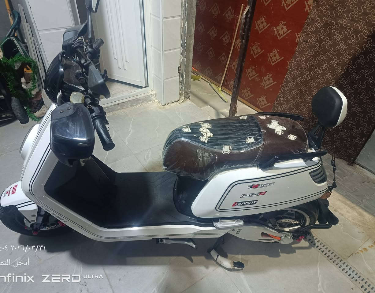 السلام عليكم 

متوفر دراجه (كاسحه)
المواصفات:
ملف 5.500
بطاريات🔋 6مسطره  البطاريه الوحد 35امبير 72فولت⚡ 
جكات تصعد ⬆️ وتنزل ⬇️ بالريمون 📲
الدراجه رزنه بمعنى الكلمه 
الملف منفصل✨ عن الويل يعني الويل وحد والملف وحد 
 
الملحقات او التزويد :
مصدات يد ام النشره 💫
استان موبايل 📲
دبل ارايل 🤩
قاعده رقم 💯
شواحد ⚡(اثنين) وحده ابلاديه مالتهة والثانيه شحن سريع ام الشاشه 
اناره  360درجه بالون الأحمر 🔴
دبل سويج 🔑وبصمه📲 وتحتوي على بطاقه nfc
والدراجه اني ما احجي عن نضافتهة هيه تسولف 
ابحث عن المواصفات وحتشوفهن 

(واسف على الاطاله)
الرقم:***********متوفر واتساب ورقم
