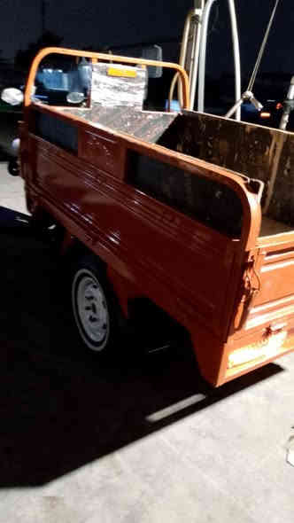 سلام عليكم ستوتة للبيع موديل 18 أوراق اصولية مكاني حي نصر عماري السعر 1800 بيه مجال بسيط حك الجية الرقم هاتف ***********
