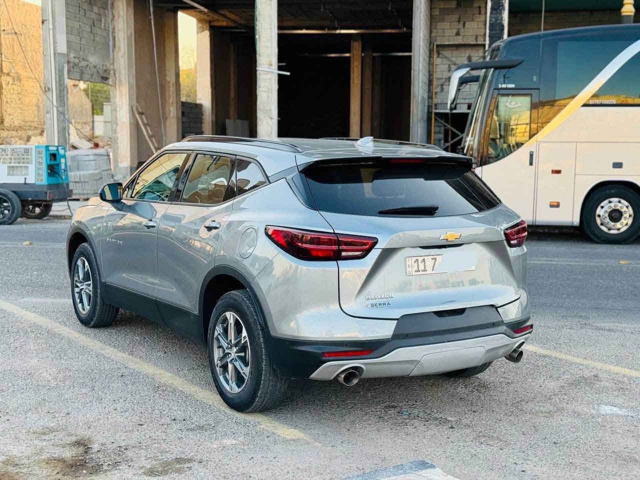 مواصفات LT2 فول مواصفات ماعدنا البنراما
حادث فقط سرقه 3 قطع تبديل اصلي بدون اي دواخل 
رقم بغداد
ماشيه 40 ألف
السعر 250 وبيه مجال قليل 
للاستفسار ***********

