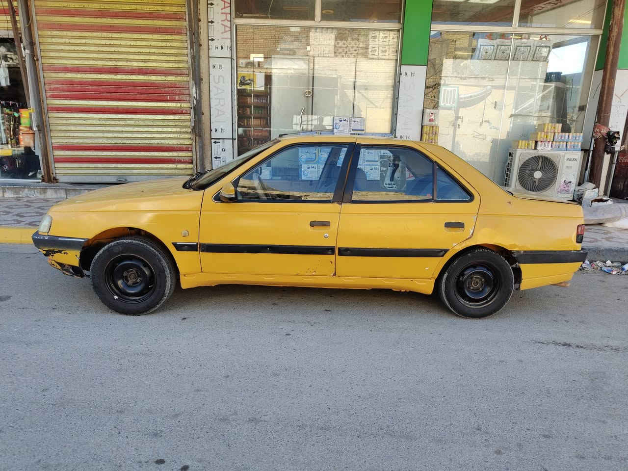 بيجو 405 موديل 10 بسمي سنويه لغاية 2029 السياره عوزها ترتيب للستفسار التواصل على الرقم ***********
