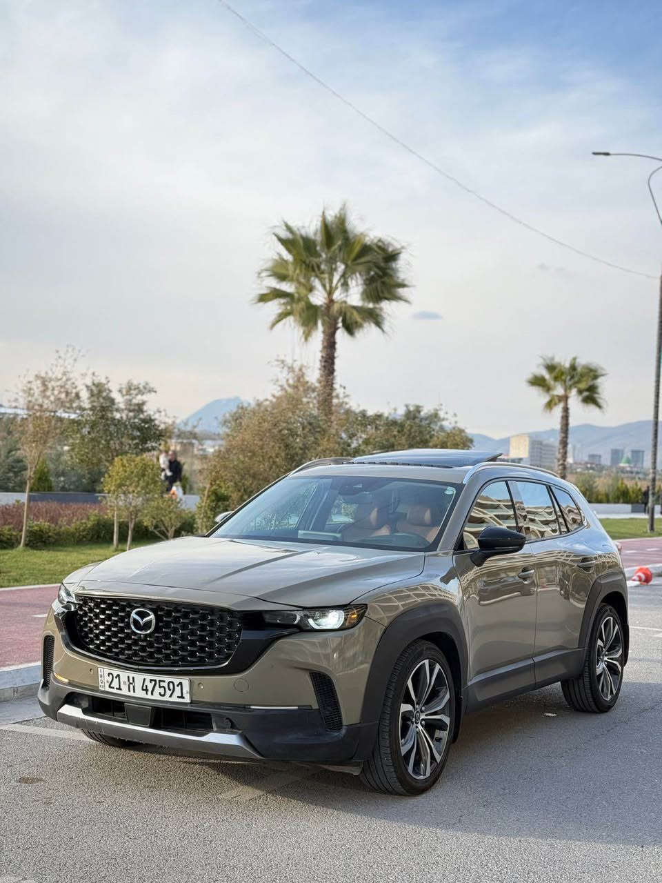 Mazda Cx-50 2024
Premium Plus

مازدا Cx-50 ٢٠٢٤ 
بريميوم بلس

مواصفات فول فول بريميوم پلص

ماشي فقط 13 الف فقط

حادث جاملغ یسار صبغ مع ربع بنید بدون دواخل
ایرباك فقط ستیرن و راجع بلادي

مواصفات فول فول ١/١: 

پانوراما، كيج الكتروني محرك توربو داخل مشمشي،  , بصمة تشغيل ، ابواب بصمة ، بريك بسمه، داتا شو، فور ويل
 كشنات جلد + كشنات تدفه تبريد ميموري  تبريد قطعتين
كشنات كهرباء طرفين
سيستم سماعات Bose
ABS,TC,navigation,wifi,GPS,Bluetooth,ECO,
شاشه كبير  كاميرا رادار 360 ، Auto Hold ، ٣ مود درايف Normal Sport  ، offroad
Adaptive Headlight
لايت فول ليد زينون بگ لايت ليد 

محرك 4 سلندر 2.5 تيربو 

📍مكانه سليماني 

رقم سلیمانیە باسمي

للستفسار :

‏Viber+Whatsapp

📞*********** السليمانية, العراق
