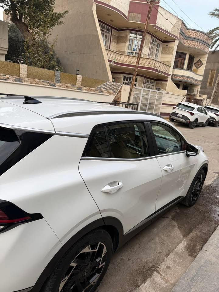 السلام عليكم
للبيع :كيه سبورتج  خليجي 

الموديل : 2023

ماشيه : 36.380 الف 

بصمه 

مري كهرباء 

انضمه قياده 4 (نورمل +سبورت +ايكو +سمارت)

تشغيل عن بعد 

حساسات امامي خلفي 

 شاشه +عداد دجتل 

كامره دواره 

بصمة ابواب 

ترحيب عند لاقتراب 

مثبت سرعه 

سايد بريك كهرباء 

ويل 19

تبريد قطعتين 

داخل بيجي 

محرك 2000 

شاحن واير لس 

الصابيح الماميه LED

المصابيح الخلفيه LED

شفتات ستيرن رياضي 

مانع انزلاق 

شاشه ابل كار بليل +جي بي اس 

انذار عند الاقتراب

اشاير بل مري 

السيارة مكفولة الشخوط مذكورة بالفديو

السعر31 مليون 

للتواصل مع الرقم ‭0772 306 7888‬
