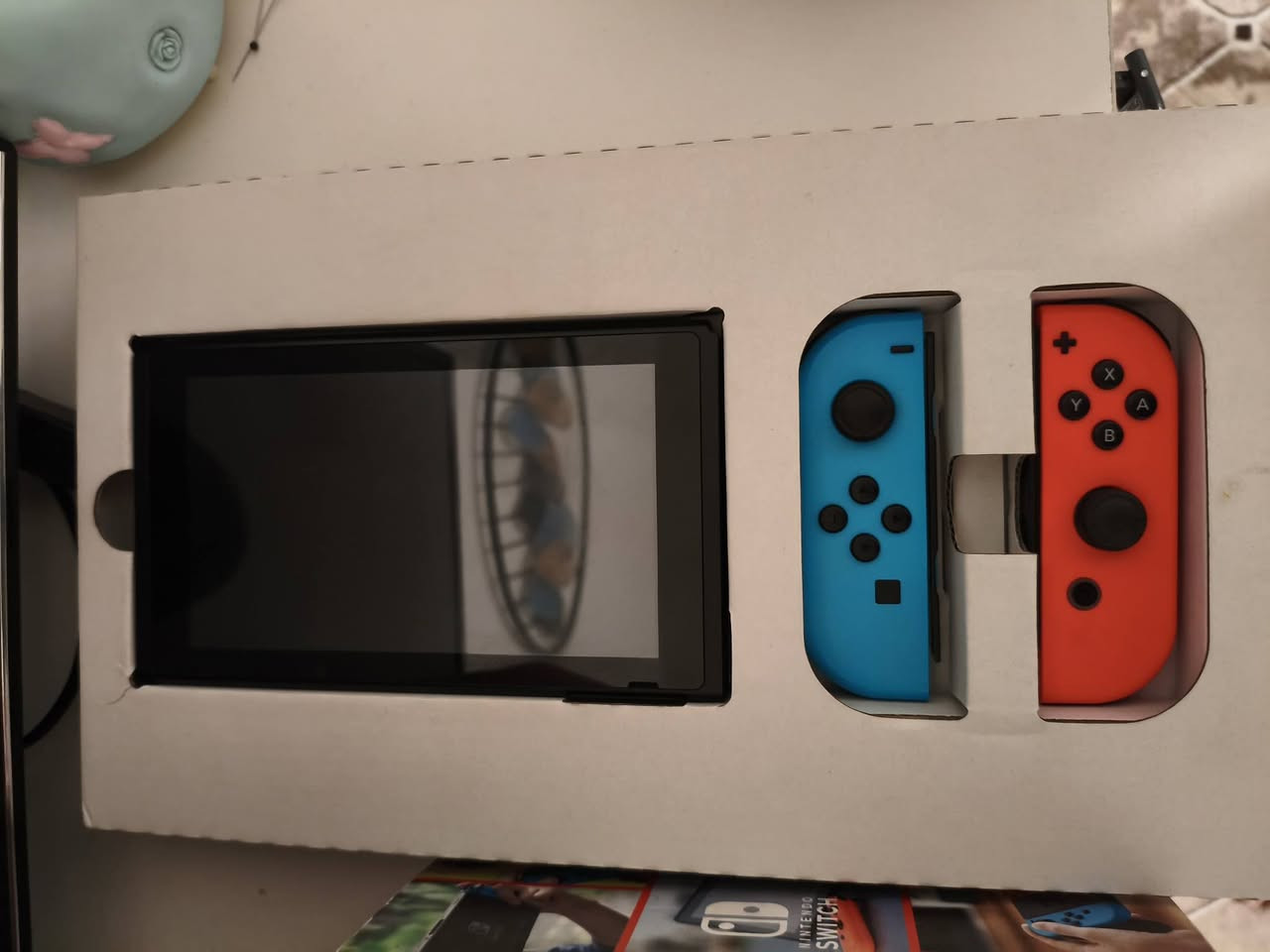 سلام عليكم
#للبيع
نتيندو سويتش نسخة عادية 
#السعر 175
النظافة90%
كارتون وملحقات كاملة نقص شاحنة فقط 
الجهاز ما مهكر 
عنواني بابل الحلة 
يوجد توصيل لكل العراق 
***********
