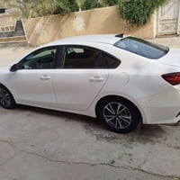 ورحمه الله فورتي موديل 22للبيع رقم بغداد بسمي ابيض اللون السعر 135اوبي...