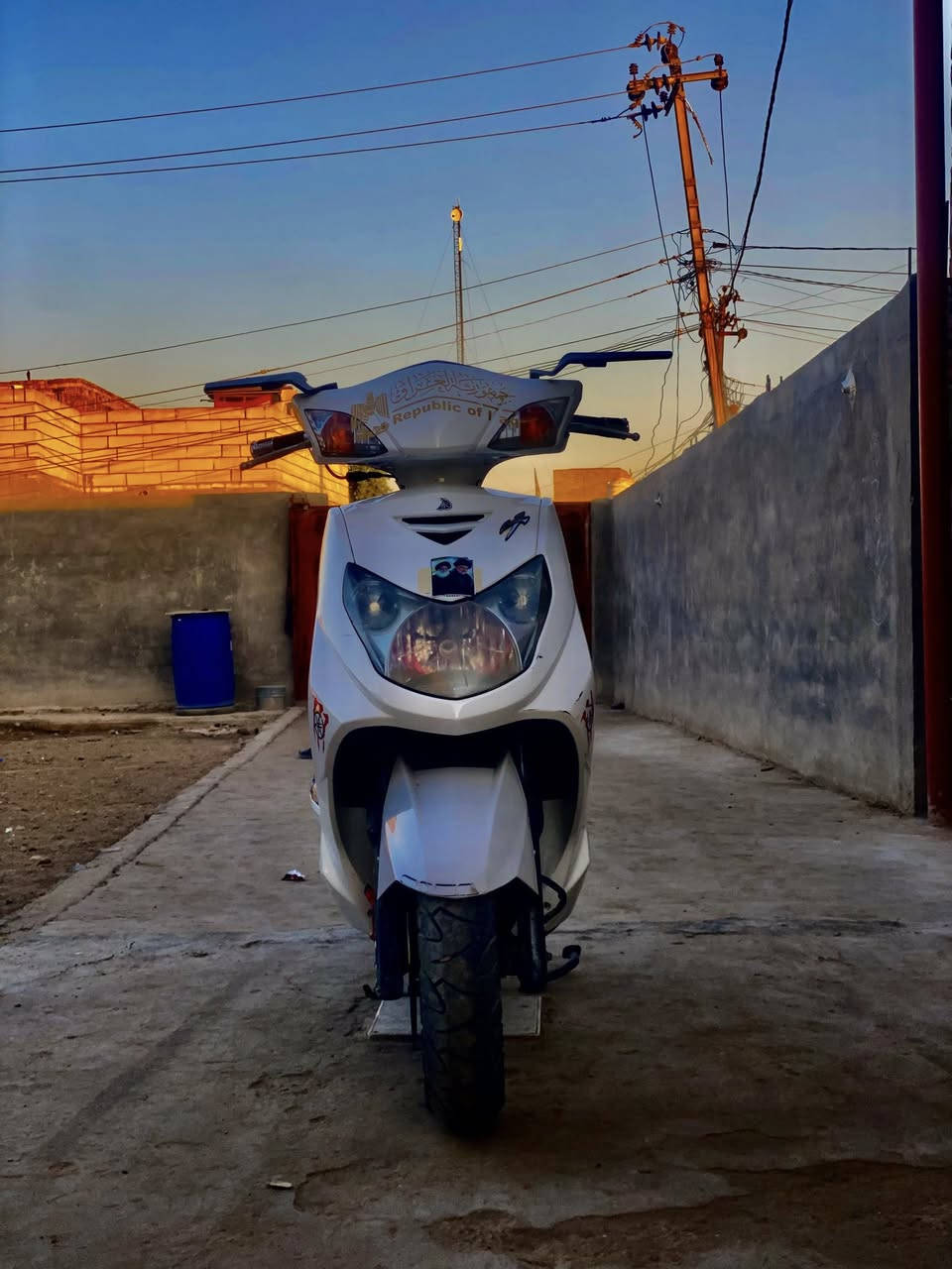 سلام عليكم من رخص الادمن  / دراجه سكنز فحل   للبيع او  مراوس  حسب القناعه  دراجه جديده بمعنه الكلمه ما رمبه   مكينه خرسه   /سعر 850 بيه مجال  /مكاني  المسيب /***********  @
