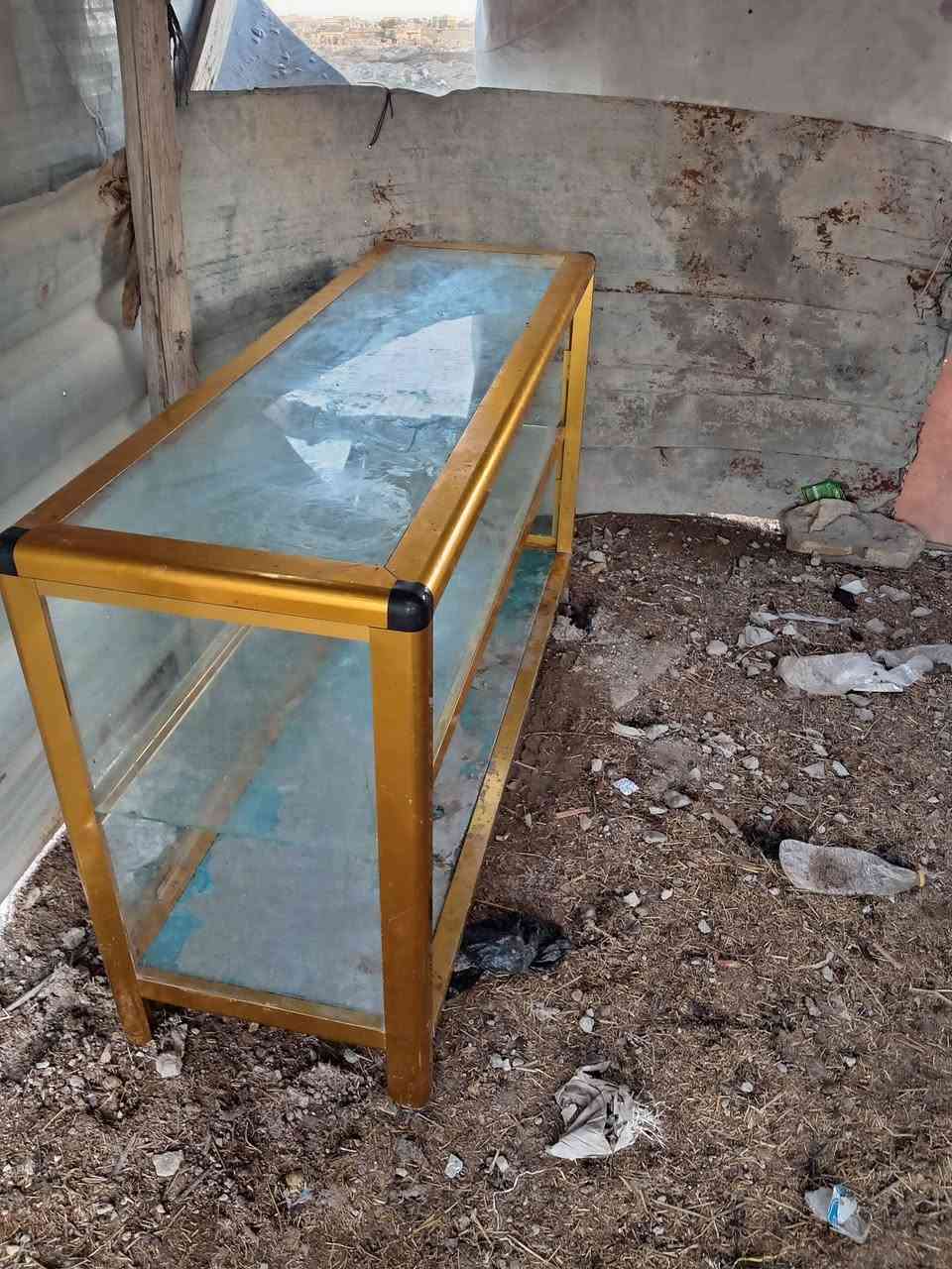 سلام عليكم معرض جام خانه وتختات خشب البيع المكان بصره ***********
