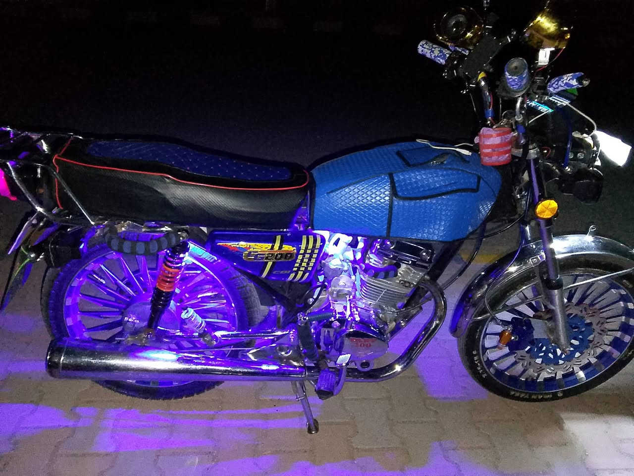 سلام عليكم شباب البيع سيفان 
1🏍 دراجه نكره سلف 
2🏍 دراجه كهربائية كلها شغاله 
3🏍 دراجه نضافه فول مكينه ناعمه رزانه فول 4🏍 دراجه حلوه اذا جناي وشراي تعال خاص 
5🏍 سعر تعالي خاص وببك خير تدلل 
6🏍هاذا رقمي الخاص مفتوح 🔓واتساب هاتف 
***********
