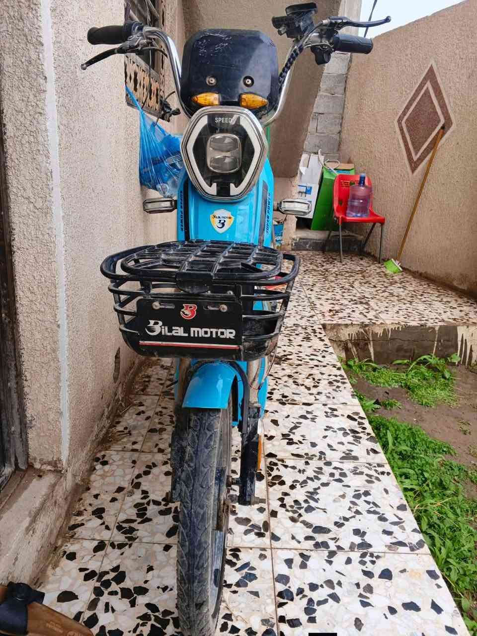 السلام عليكم دراجه للبيع دراجه نظيفه على الفحص اي نقص ما بيها شغاله خمس بطاريات ثلاث سرع دراجه سعرها250 وبيها مجال للشراي الشرايه مراسله الصفحه عنوان كربلاء قنطره السلام ***********
