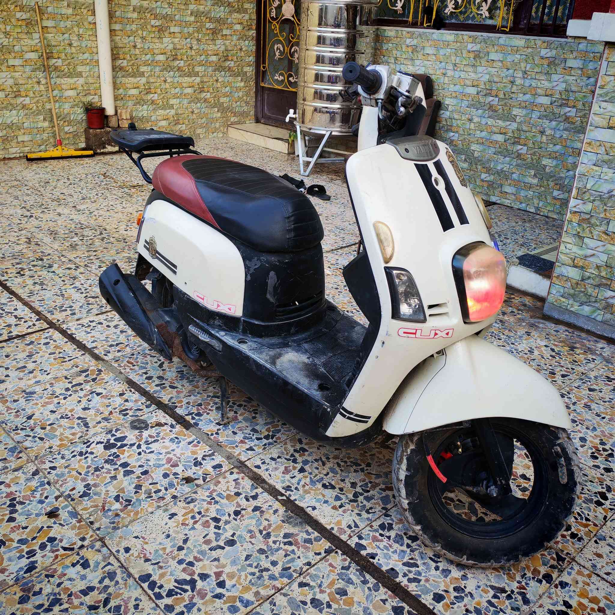 سلام عليكم ماكس بوليس دراجه جديده كفرات بلادي ختم واحد هوه ول سواد تجفيت جديد كله اصلي تايوان  شرط وكاله مكينه خرسه شلعه معدل كلها شغاله طستها تخبل  السعر 550 وبيها مجال المكان زعفرانيه الاستفسار*********** واتساب
