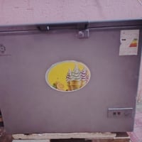 ثلاجة • ٣٠٠ • جديدة