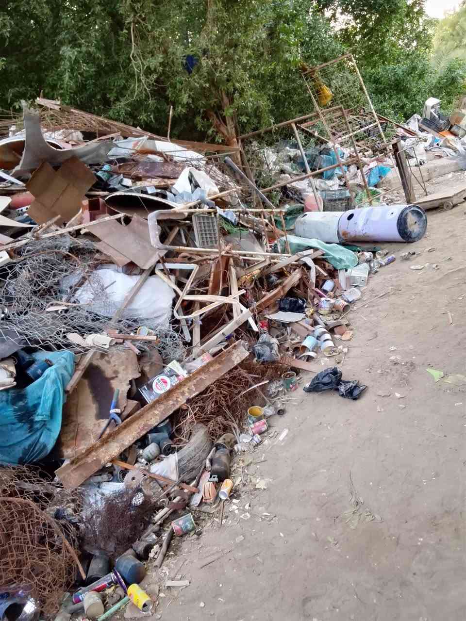 حديد سكراب للبيع مطروح كمية تقريبا 15طن ***********
