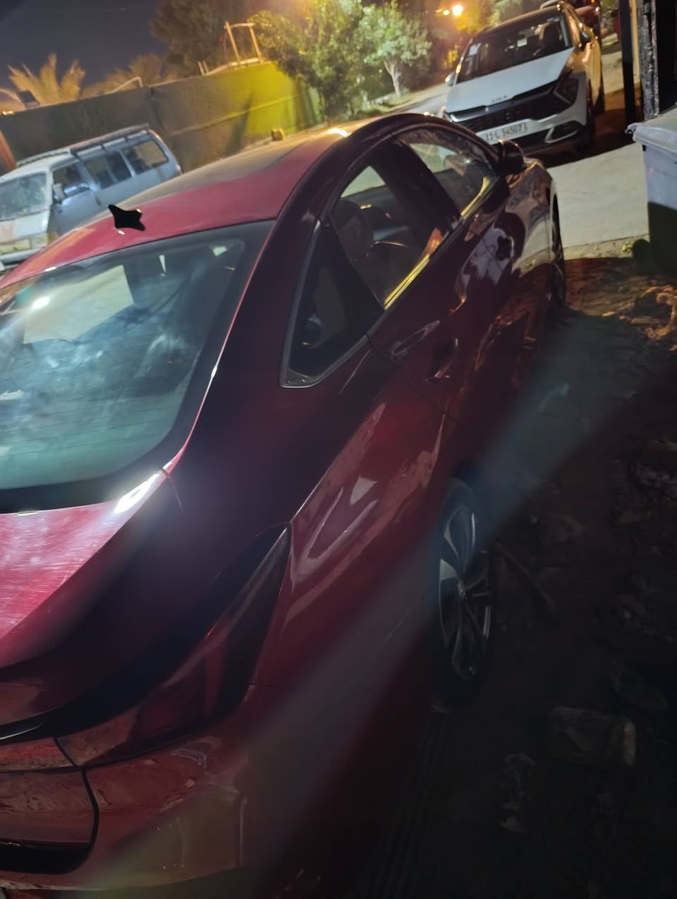 سلام عليكم سياره شانجان ايدو بلس موديل 2023 سياره فول مواصفات
ماشيه 180 الف كيلو  سعر 115 ورقه 
***********
