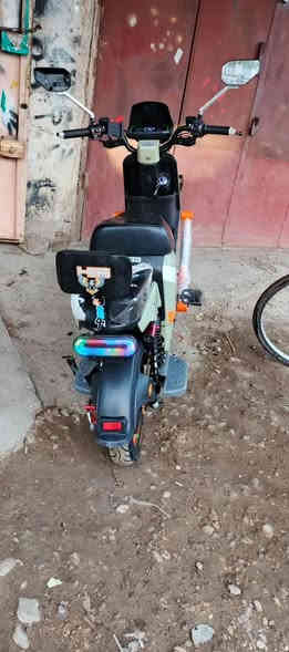 مأطور شحن للبيع جديد ٥ بطاريات كبار جدد عل فحص كامل مابي اي نقص ٢٠٢٥ نضام بك فول السعر ٤٠٠ بي مجال العنوان ديالى ابي صيدا ***********
