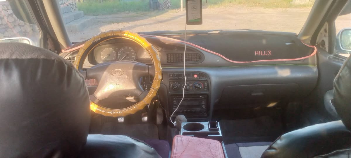 السلام عليكم 
كيا سيفيا موديل 96 محرك 1600 كير عادي رقمها انبار  السياره بأسمي سنويه نافذه سنه 2025 الشهر الثاني السياره من خذتها صار ٣ سنوات من البيت للدوام فقط اخلي بانزين مابيها نقص كهربائيات كله شغاله اشاره غيرها سعرها 36 *********** هذا رقمي
