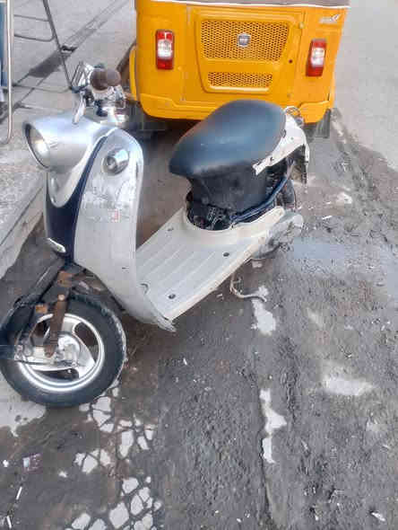 السلام عليكم ورحمه الله دراجه كلاسيك فحل شلعه ومعدل تأخذه مثل ما بالصوره سعر 225 و بيه مجال مكاني بلديات ***********
