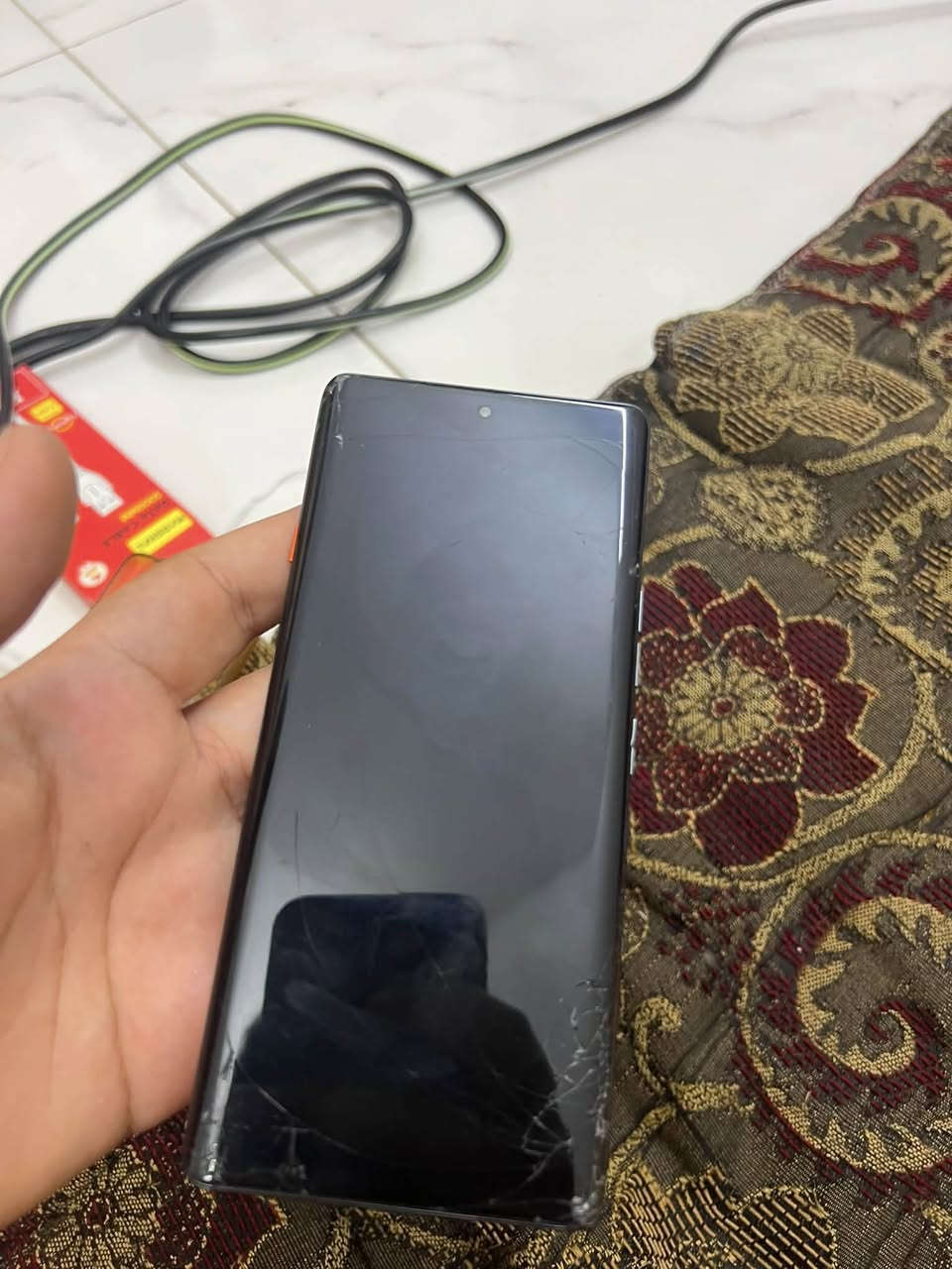 السلام عليكم جهاز تكنو كامون ٤٠برو فايف جئ جهاز كله شغال شرط وكلشي  مابي فقط بي كسر بل شاشه بس مماثر لا عل لمس ولا بي سواد كارتونه ويا وكلشيً ويا وشرط مفتوح بعد ضمان الشركه بعده بي مستخدم ٦اشهر فقط سعره ١٥٠الف مكاني تكريت القادسيه رقم ***********
