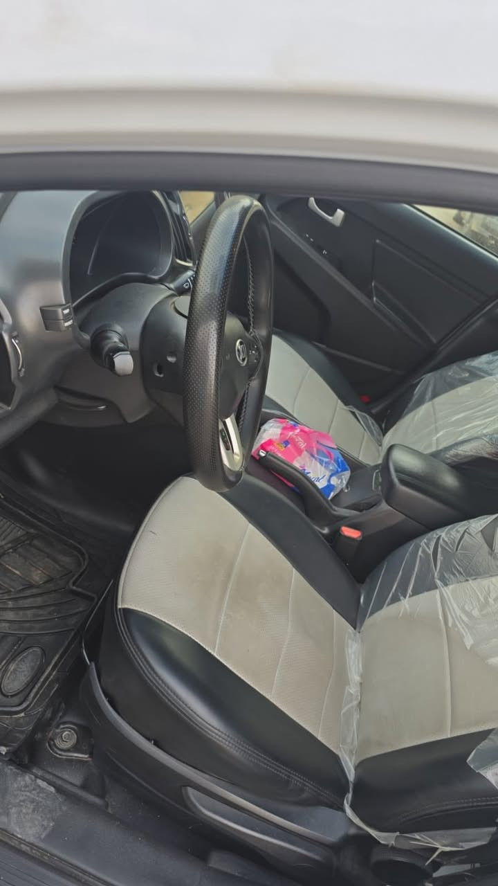 السلام عليكم
سبورتج خليجية موديل 14
ماشية 100 الف 
سيارة رقم أربيل 
بأسمي السيارة 
مواصفات السياره :
بانوراما
سويچ
مكان السيارة : بغداد الجديدة 
السعر 145 ورقه
للتواصل الاتصال على الرقم : ***********
