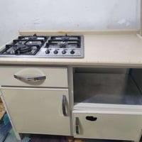 كاونتر مع طباخ للبيع للاستفسار الاتصال ع07721151105