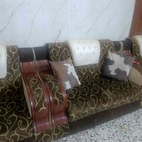 ٧ مقاعد • سعر مناسب • مستعجله