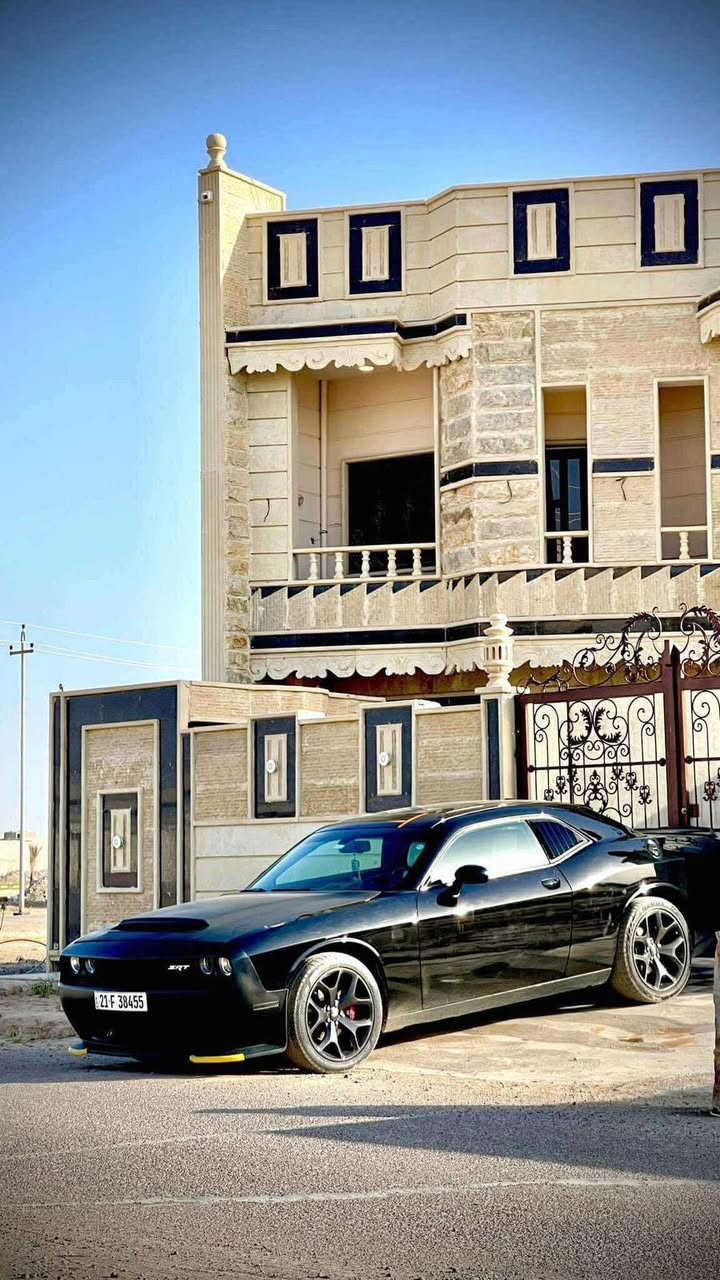 السلام عليكم
جالنجر ٢٠٢٠ فول مواصفات بلاك توب 
 6v  3600 
حادث جاملغ وبنيد بدون دواخل 
للاستفسار *********** مكان السياره صلاح الدين تكريت
