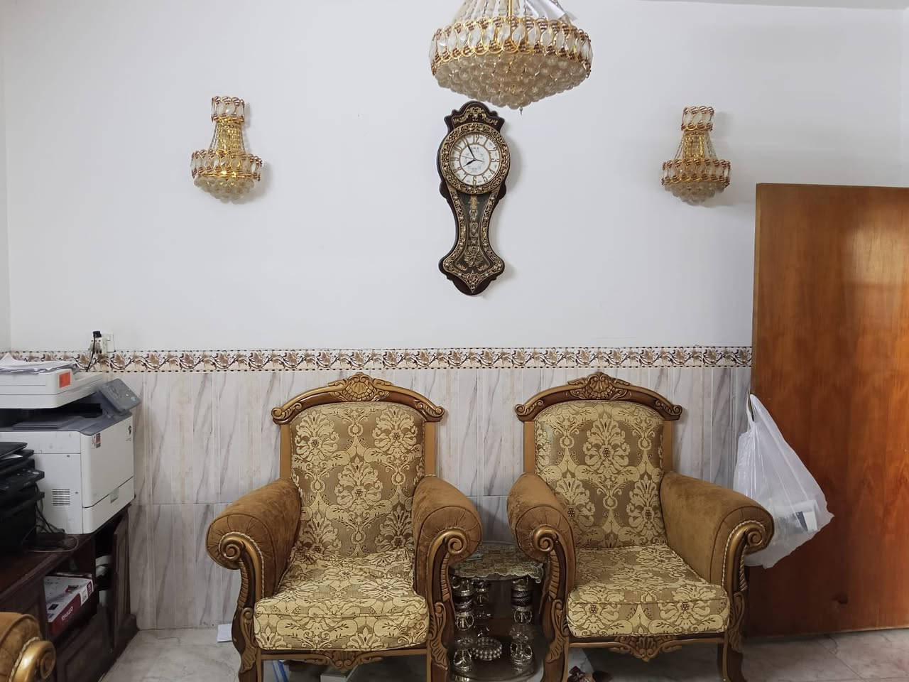 دار 180 متر للبيع 
في حي سلمئ التغلبية على نهر دجلة 🏞️
موقع مميز جدا 🛣️
واجهة الدار 6 متر والنزال 30 متر
يتكون من طابقين 3 غرف نوم واستقبال وصاله ومطبخ ومخزن 
الواجهة حجر والارضية سيراميك
بناء جناي درجة اولى
بالواقع احلى من الصور 

لمزيد من المعلومات يرجى مراجعة المكتب او الاتصال على الارقام الاتية
 ***********
***********
