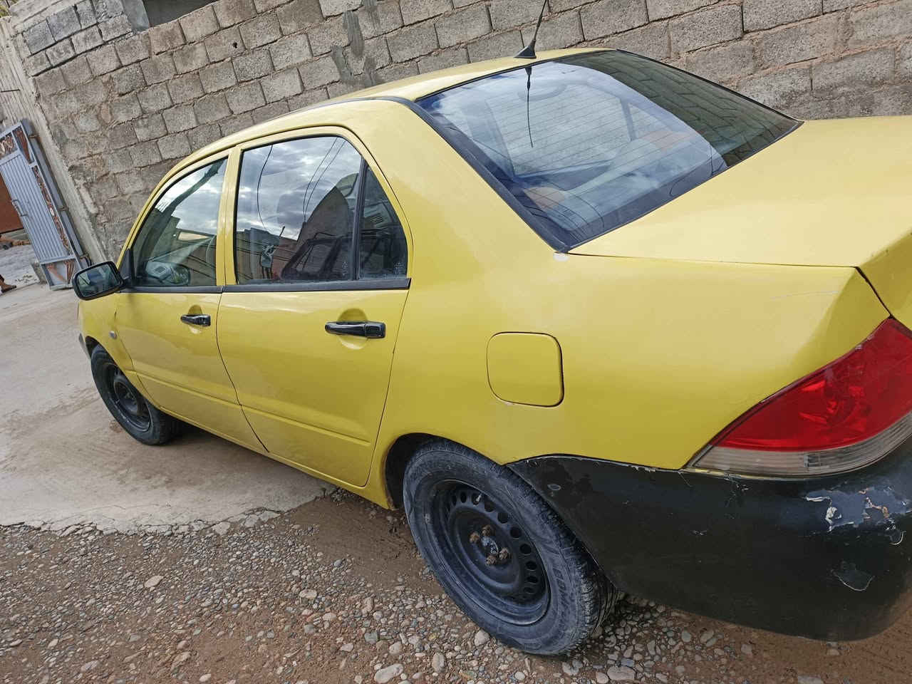 سەیارەی لانسەری قیستەکان بۆ فڕۆشت بەشەرتی گێر ومەکینە و حاسیبە ، نرخی 42
*********** كالار, السليمانية
