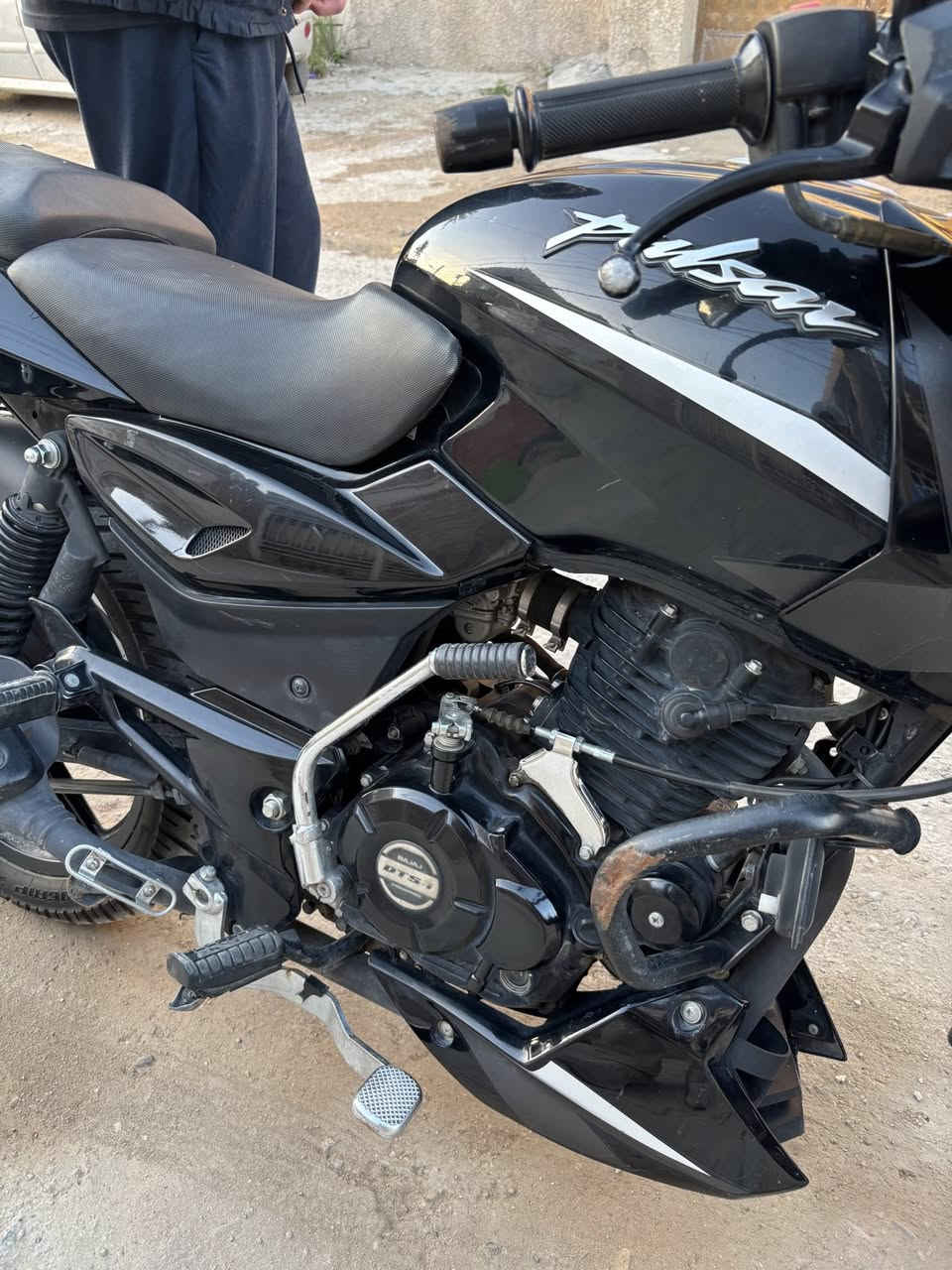 للبيع دراجه بولسر نظيفه موديل 2023
مرقمه بغداد 
دراجة محركها خير من الله 
سعرها مليونين ونص 
مكاني بغداد مدينه الصدر
تجي تفحص من البيت تحويل ثاني يوم


**إذا كنت صاحب هذا الإعلان وتريد حذفه لأي سبب، رجاءا أرسل رسالة إلى الدعم الفني**