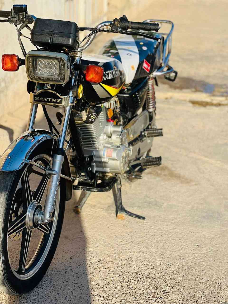 السلام وعليكم سولينك باب اول موديل ٢٠٢٢ محرك كبس مو مضروب صبانه كهربائياتو كله شغاله السعر (٤٥٠ ) وبي مجال شي قليل المكان گوير مخمور *********** 
رجائن مو شراي اعبر المنشور 🤍

