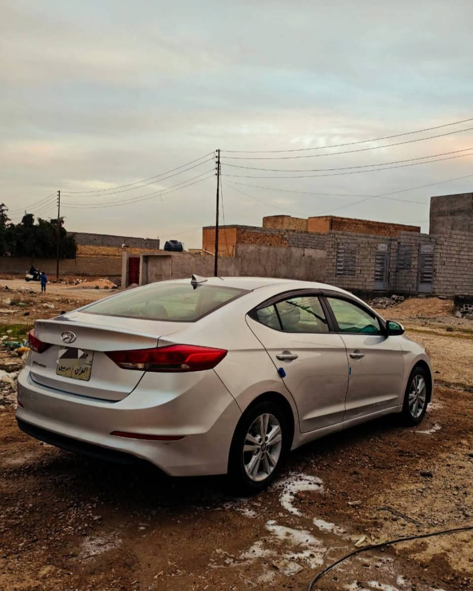 النترا مديل 2017 رقم اربيل 
مواصفات سياره ،،،بصمه تشغيل +ابواب
تحكم استيرن جهتين/شاشه لمس +كامره خلفيه 
داخل بيجي،،، محرك دوش لابخار ولاتنقيص 
وسياره جاهزه مال جنيان تبريد ثلج 
وارد امريكي حادثه جاملغ وبنيد 
وبلعراق بيه قطعتين صبغ 
السعر 117ورقه استفسار أكثر اتصال على الرقم *********** النجف, العراق
