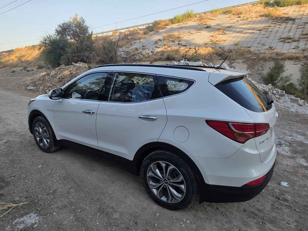للبيع هيونداي سنتافي 2016 خليجي(كويتي) 🇰🇷
🔹 محرك 3.3 V6 🔹 دبل (4WD) 🔹 فل مواصفات للأخير 🔹 7 راكب 🔹 فتحة بانوراما 🔹 رقم بغداد 🔹 ممشى 123 ألف كم 🔹 عليها زنون بلادي أصلي 🔹 صبغ جنطة فقط مع تكحيل بسيط بمقدمة الجامرلغ  الايمن مقدار شبر🔹 السيارة استخدام شخصي ونظيفة.  كشنات الامامية  تدفئة وتبريد وكهربائية ● نضام انزلاق ●نضام منحدرات ●بصمة تشغيل ●بصمة أبواب وترحيب● الكشنات الخلفية تدفئة ومتحركة● ثلاث قطع تبريد● شاشة حديثه كار بلي وكامرة وحساسات ●سايد بريك بصمة(لايعمل حاليا) 

💵 السعر: 178ورقة قابل للتفاوض بالمعقول بعد المعاينة فقط.

للاستفسار التواصل على الخاص.او 

***********
