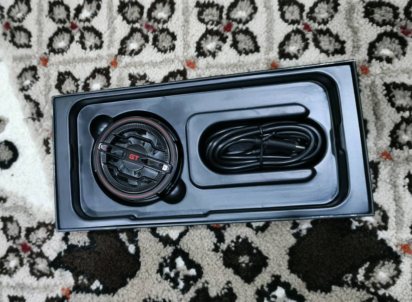 جهاز نضيف جدا للبيع صارلي 20يوم من ماخذه 
ملحقاته كلهه موجوده 
كفرات 2
الفريز والشاحنه مالته 
السماعات 
العنوان الأنبار الرمادي التأميم القادسية الأولى. 