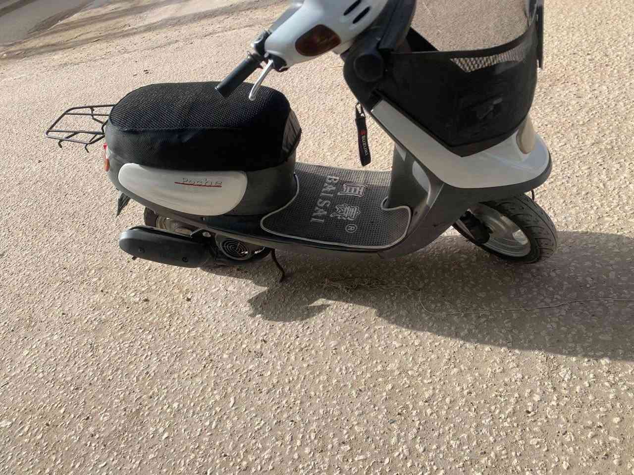 بيع مستعجل حيل حيل مستعجل دراجه خرسه ماتسمع صوته جانت متروكه وبدلت كفراته حلوه الدراجه تجي وتشوف بعينك مكانه كربلاء حي إلمام علي ***********
