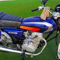 دراجة 4 كير جديده قبل شهرين شاريهه سعرهه 600 وبيهه مجال مكاني البلديات...