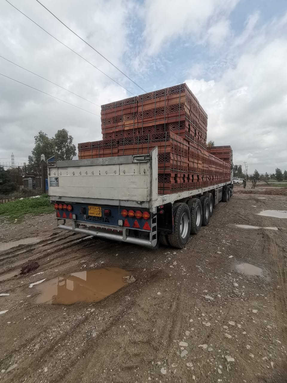 لبيع عربانه فلات 60 13 اوربيه اربع دناكير تخم تاير تايرات. R11 دناكير ساف شاصي ١٦ مكفول من الكسر والفطر ***********  المكان كركوك
