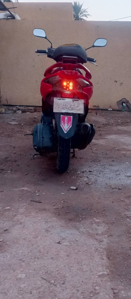 سلام عليكم دراجه نضيفه مكفوله هندر وسلف بسعر مناسب ***********
