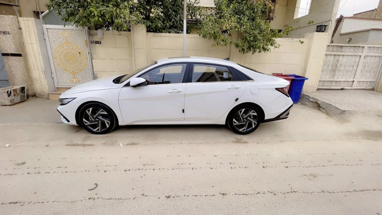 النترا تجميع الصين بيع او مراوس
مكفولة / اذا اكو مراوس سيل5 ابيض بغداد مرقم 
المواصفات 1/1 فول معروفة 
كشنات جلد رصاصي غامق المرغوب 
محرك 1600 دبل نوزل
كير 8 نمر 
مدوشمة خياط درجة اولى فوك الجلد 
الارضية والصندوق مدوشمة جلد خياط
ماشيه 45الف
موديل23 شكل ال24 شهر الثامن بسنه 24 رقمتها 
الرقم بغداد بأسمي
المكان بغداد / الدورة 
السعر 142 وبيها مجال انشاء لله

***********
