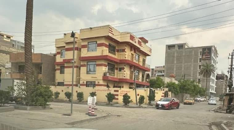 ‏💢مجمع (ركن)عبارة عن وحدات سكنية للبيع في الكرادة 💢

📍 العنوان : الكرادة - أبو نؤاس - شارع شركة الطيف 

🔺المساحة : 358.5 م  (ركن) 

🔺الواجهة : 17م 21x م تقريباً

💢المحتويات : المجمع عبارة عن أربع طوابق كل طابق يحتوي على  وحدتين سكنية 

♨️مجموع الوحدات السكنية 8 مطلة على شارع ابو نؤاس 

💢كل وحده  سكنية تحتوي على صالة كبيرة - مطبخ - غرفتين نوم سويت - حمام إضافي 

مساحة الوحدة السكنية ما يقارب 160م 

الوارد الشهري لكل المجمع (160مليون دينار) سنوياً

♨️ سنة البناء : 2016

  

☎️للاستفسار الاتصال على 

***********

العادل للاستثمار والتطوير العقاري ‏
